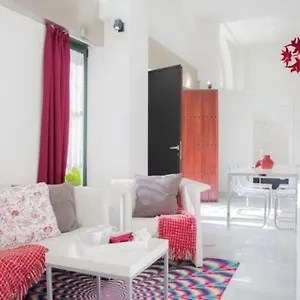 Apartamento A Estrenar Frente A La Plaza De Espana , Seville Spain